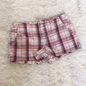 ✂️ SO Like new so plaid shorts size one. Never worn.